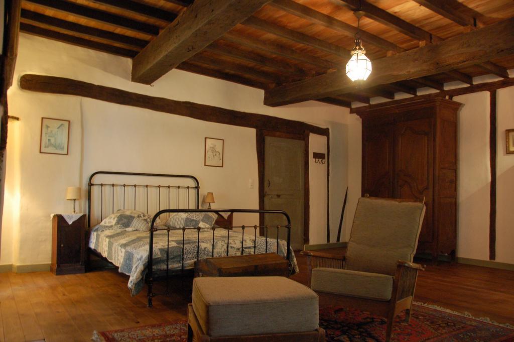 Auberge Lion D'Or Saint-Antonin Pokoj fotografie