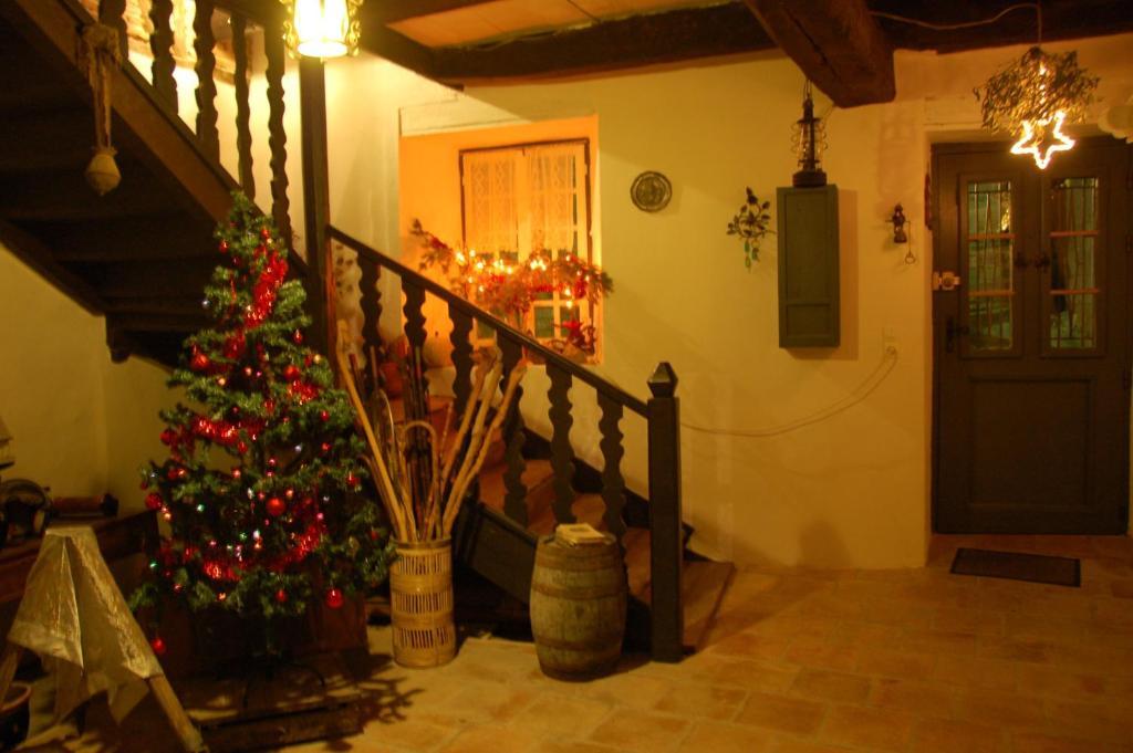 Auberge Lion D'Or Saint-Antonin Exteriér fotografie